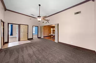 1301 Locust St, Commerce, TX 75428 - Photo 8