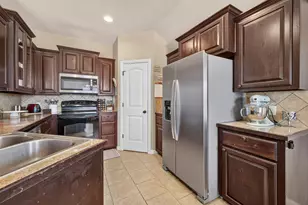 281 Miss Ellie Ln, Abilene, TX 79602 - Photo 2