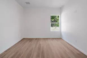 211 W Elm St, Whitewright, TX 75491 - Photo 14
