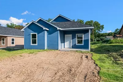 211 W Elm Street, Whitewright, TX 75491 - Photo 1