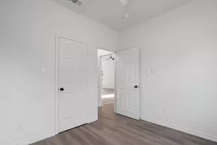 211 W Elm St, Whitewright, TX 75491 - Photo 24