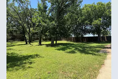 606 Iowa Street, Keene, TX 76059 - Photo 8