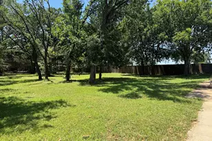 606 Iowa St, Keene, TX 76059 - Photo 8