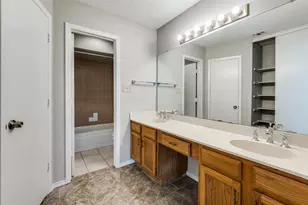 2630 Remmington Dr, Grand Prairie, TX 75052 - Photo 18
