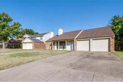 2630 Remmington Drive, Grand Prairie, TX 75052 - Photo 2