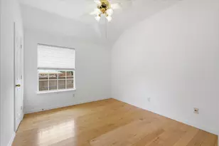9325 Vista Cir, Irving, TX 75063 - Photo 22