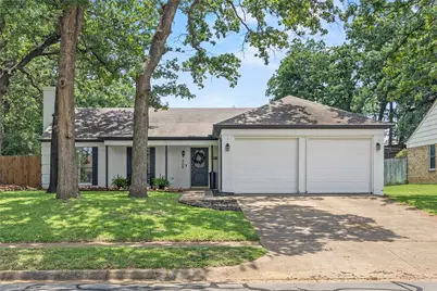 408 Thorn Wood Drive, Euless, TX 76039 - Photo 1