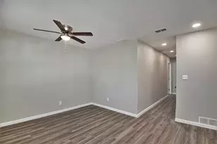 408 Dawson Cir, Grand Prairie, TX 75051 - Photo 8