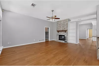 712 Regalwood Drive, DeSoto, TX 75115 - Photo 34