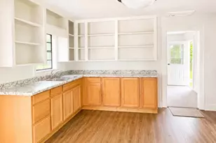 125 W Crawford St, Mingus, TX 76463 - Photo 2