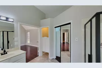 9726 Windy Hollow Drive, Irving, TX 75063 - Photo 20