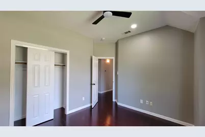 9726 Windy Hollow Drive, Irving, TX 75063 - Photo 12