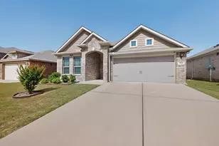 504 Cross Ridge Cir N, Fort Worth, TX 76120 - Photo 1