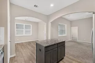 504 Cross Ridge Cir N, Fort Worth, TX 76120 - Photo 8