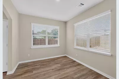 504 Cross Ridge Circle N, Fort Worth, TX 76120 - Photo 10