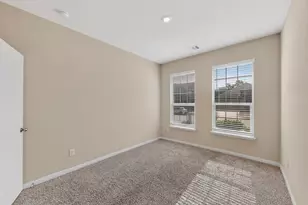 504 Cross Ridge Cir N, Fort Worth, TX 76120 - Photo 18