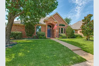 9502 Valley Lake Lane, Irving, TX 75063 - Photo 2