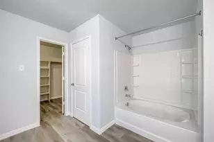 915 Penny Royal Ct, Arlington, TX 76002 - Photo 14