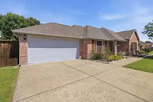 2912 Thousand Oaks Dr, Anna, TX 75409 - Photo 2