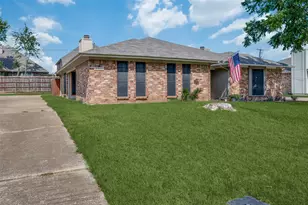 6913 Sierr Dr, North Richland Hills, TX 76180 - Photo 1