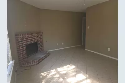1717 Creekbend Drive, Lewisville, TX 75067 - Photo 6