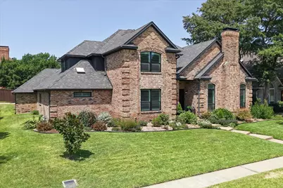 2121 Clearspring Drive S, Irving, TX 75063 - Photo 2