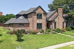 2121 Clearspring Dr S, Irving, TX 75063 - Photo 2