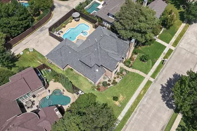 2121 Clearspring Drive S, Irving, TX 75063 - Photo 36