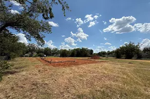 414 E Belknap St, Jacksboro, TX 76458 - Photo 6