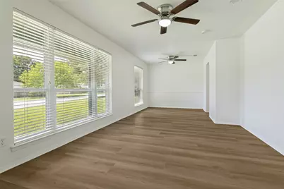 4009 Twilight Drive S, Benbrook, TX 76116 - Photo 4