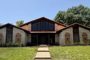 2510 Brookcrest Dr, Garland, TX 75040 - Photo 2