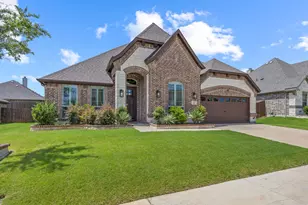 448 Bessie Coleman Blvd, Waxahachie, TX 75165 - Photo 2