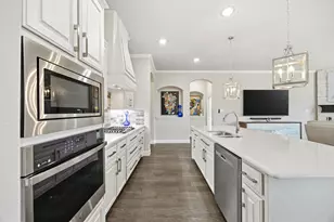 448 Bessie Coleman Blvd, Waxahachie, TX 75165 - Photo 6