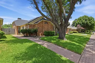 747 Monique, Cedar Hill, TX 75104 - Photo 2