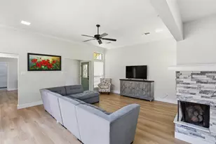 747 Monique, Cedar Hill, TX 75104 - Photo 6