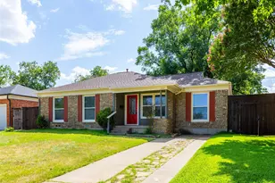 2007 Bradford St, Irving, TX 75061 - Photo 2