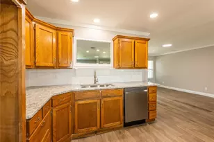 2007 Bradford St, Irving, TX 75061 - Photo 10