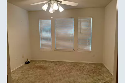 570 N Center, Blossom, TX 75416 - Photo 14