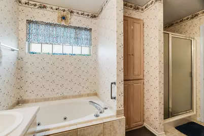 570 N Center, Blossom, TX 75416 - Photo 12