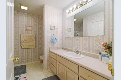 570 N Center, Blossom, TX 75416 - Photo 14