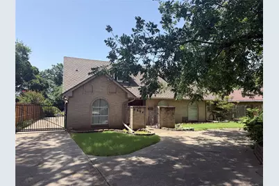 2904 Bridal Wreath Lane, Dallas, TX 75233 - Photo 2