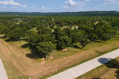 2200 E Landings S, Granbury, TX 76049 - Photo 2