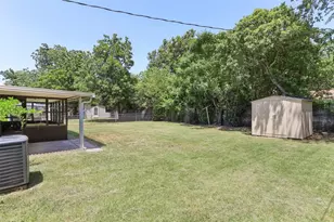 7425 S College Cir, North Richland Hills, TX 76180 - Photo 6
