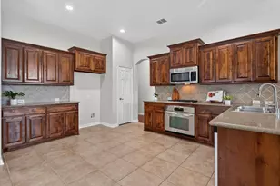 12304 Durango Root Dr, Fort Worth, TX 76244 - Photo 6