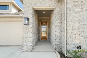 125 Ponce De Leon Dr, Granbury, TX 76048 - Photo 4