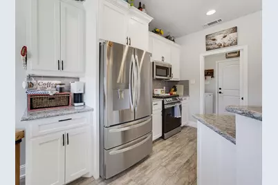 2807 Sky Harbour Drive, Granbury, TX 76049 - Photo 10