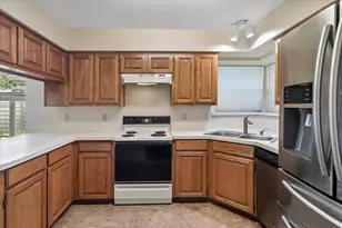 2250 Arbor Creek Dr, Carrollton, TX 75010 - Photo 8