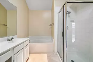 2250 Arbor Creek Dr, Carrollton, TX 75010 - Photo 16