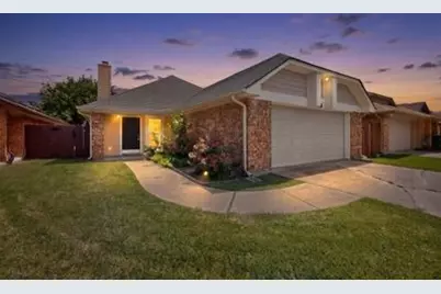 1157 Meadow Park Lane, Grand Prairie, TX 75052 - Photo 1