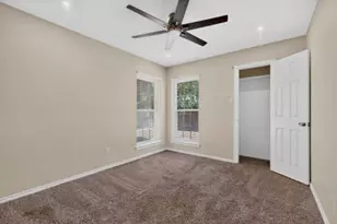 1157 Meadow Park Ln, Grand Prairie, TX 75052 - Photo 20